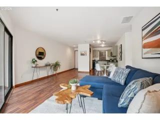 Photo #3: 24517970 Listing