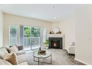 Photo #3: 24518702 Listing