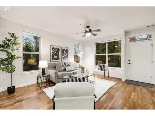 Photo #3: 24520850 Listing