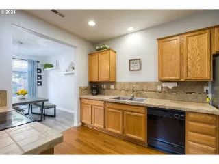 Photo #2: 24521830 Listing 