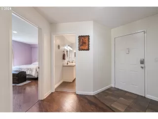 Photo #3: 24522032 Listing