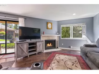 Photo #5: 24522032 Listing