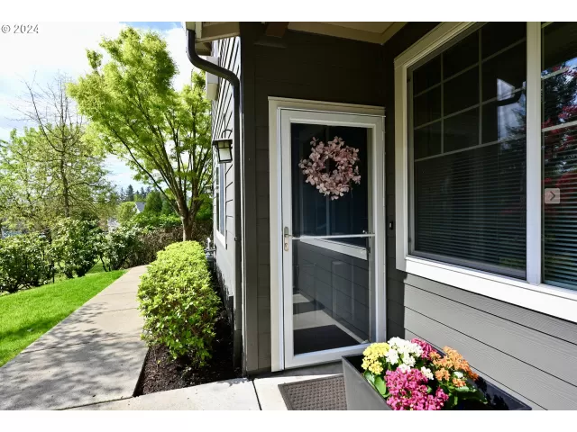 MLS: 24522119 Condo For Sale