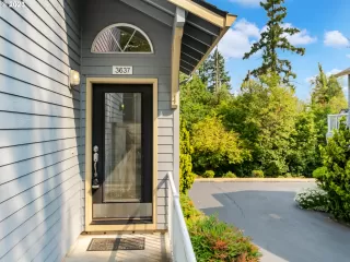 Photo #4: 24522307 Listing