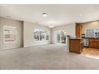 Photo #6: 24523058 Listing 