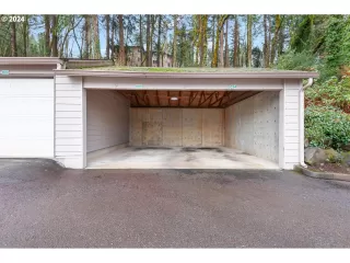 Photo #3: 24523131 Listing