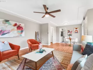 Photo #5: 24523473 Listing