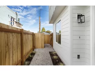 Photo #2: 24523599 Listing 