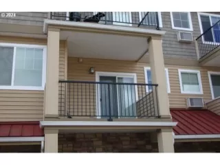 Photo #5: 24523836 Listing