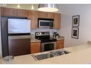 Photo #3: 24524143 Listing