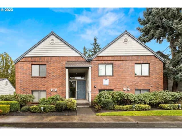 MLS: 24524242 Condo For Sale