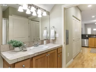 Photo #4: 24525375 Listing 