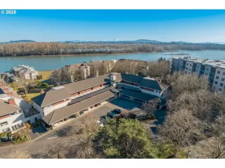 Photo #2: 24525936 Listing