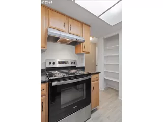 Photo #3: 24526588 Listing 