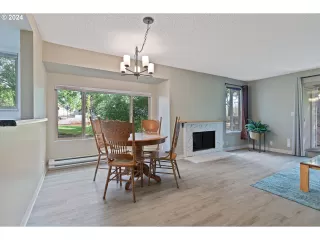 Photo #6: 24526588 Listing 