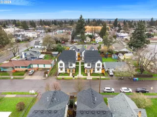 Photo #2: 24527136 Listing