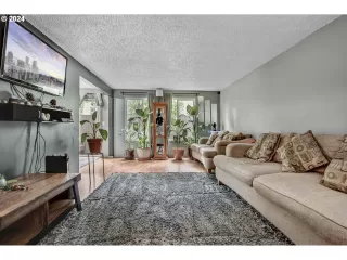 Photo #1: 24527363 Listing