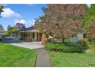 Photo #2: 24528534 Listing 