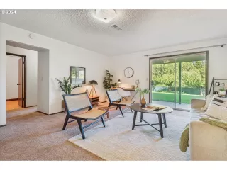 Photo #4: 24528534 Listing 