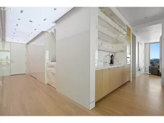 Photo #2: 24529622 Listing