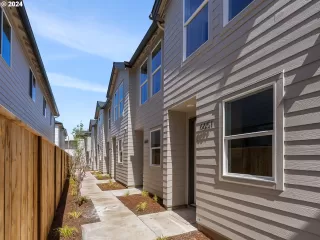 Photo #1: 24530050 Listing