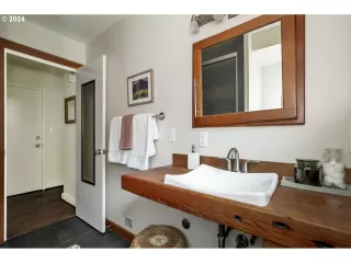 Photo #3: 24530200 Listing 