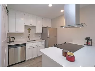 Click for more information on MLS # 24531094 : 5556 SW MURRAY BLVD More Details about MLS # 24531094 : 5556 SW MURRAY BLVD