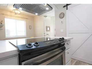 Photo #5: 24531094 Listing 