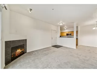 Photo #6: 24531528 Listing