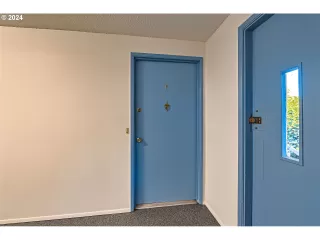 Photo #3: 24531648 Listing