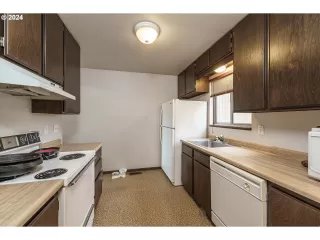 Photo #4: 24532087 Listing 