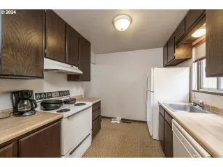 Photo #5: 24532087 Listing 