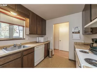 Photo #6: 24532087 Listing 