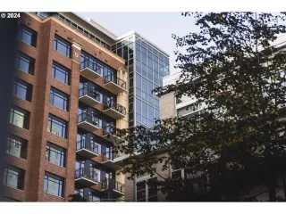 Photo #2: 24532784 Listing 