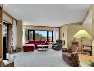 Photo #6: 24533193 Listing