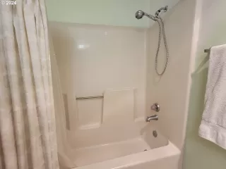 Photo #6: 24533320 Listing 