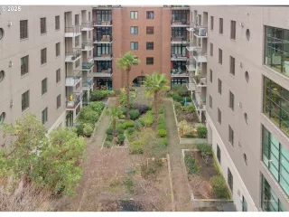 Photo #6: 24533478 Listing 