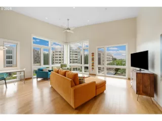 Photo #1: 245361092 Listing 