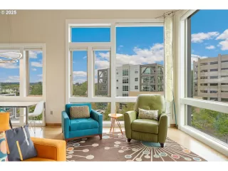 Photo #2: 245361092 Listing 