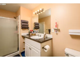 Photo #1: 24537031 Listing