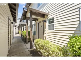 Photo #2: 24537611 Listing