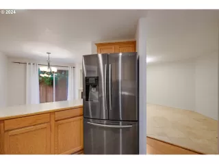 Photo #6: 24541071 Listing