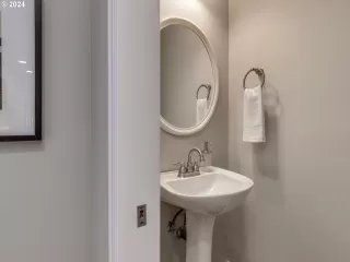 Photo #3: 24541271 Listing