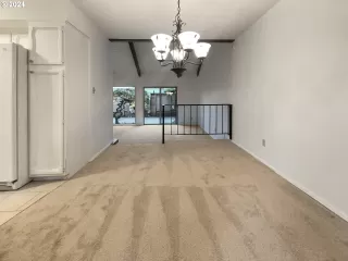 Photo #4: 24545350 Listing