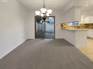 Photo #5: 24545350 Listing