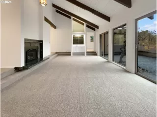 Photo #6: 24545350 Listing