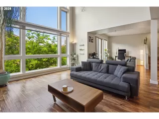 Photo #4: 24545514 Listing