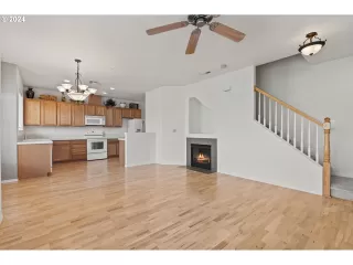 Photo #4: 24545928 Listing 