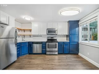 Photo #4: 24545967 Listing