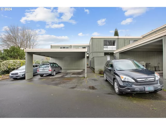 MLS: 24546923 Condo For Sale